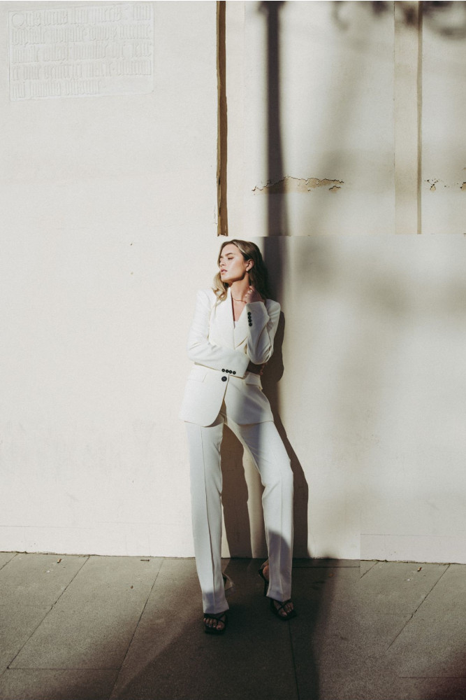 traje